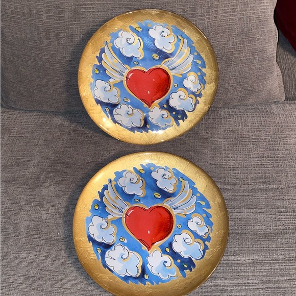 Pair of GUC No Chips Cracks Reverse Painted Flying Heart Round Glass Dish Plate - Picture 2 of 7